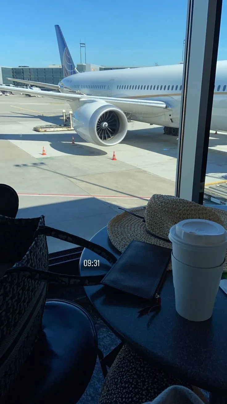 Guide complet sur la location de voiture à l'aéroport de Fès - FatmCar Louer une voiture à l'aéroport de Fès : astuces pour un service rapide et sans tracas