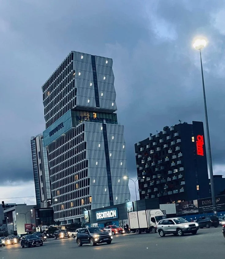 Guide complet sur la location de voiture à l'aéroport de Fès - FatmCar Atterrissez à Fès et repartez au volant de votre voiture de location